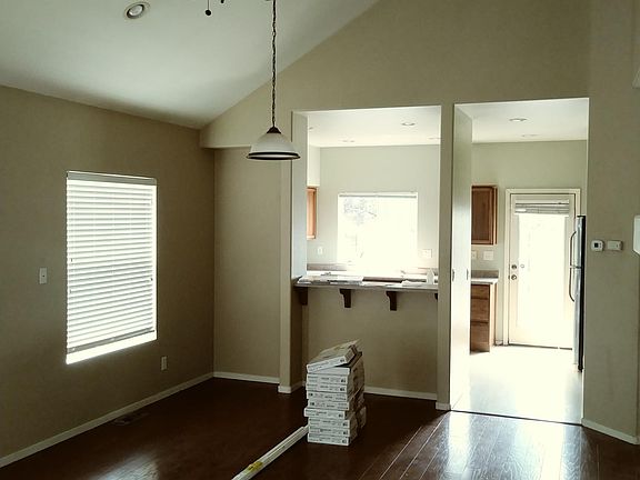 3rd image of 5441 Desert Peach Dr