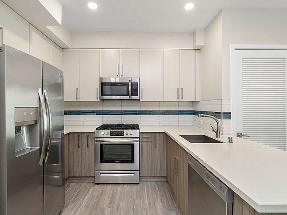 2nd image of 5551 Bonner Ave #O203