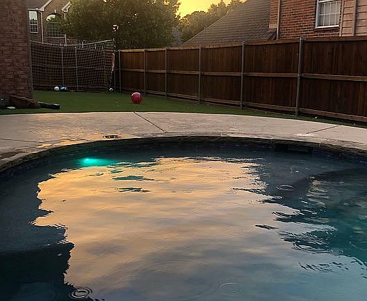 2nd image of 2708 Knoll Ct