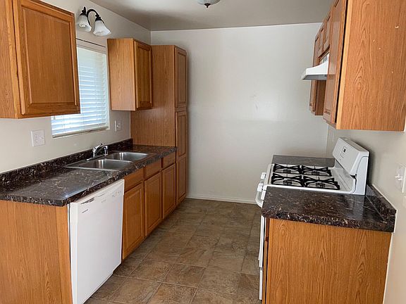 2nd image of 553 E Lemon Ave
