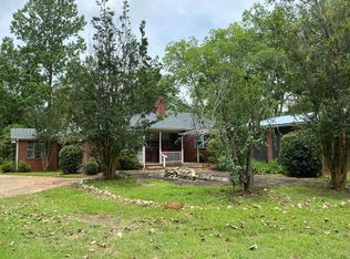 214 Warthen St, Sandersville, GA 31082