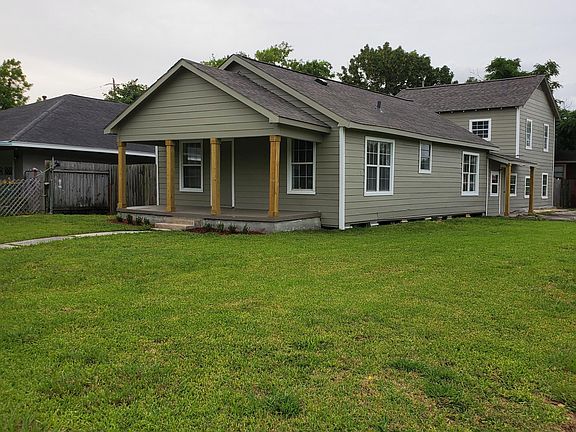 4th image of 1300 Hawthorne Ave