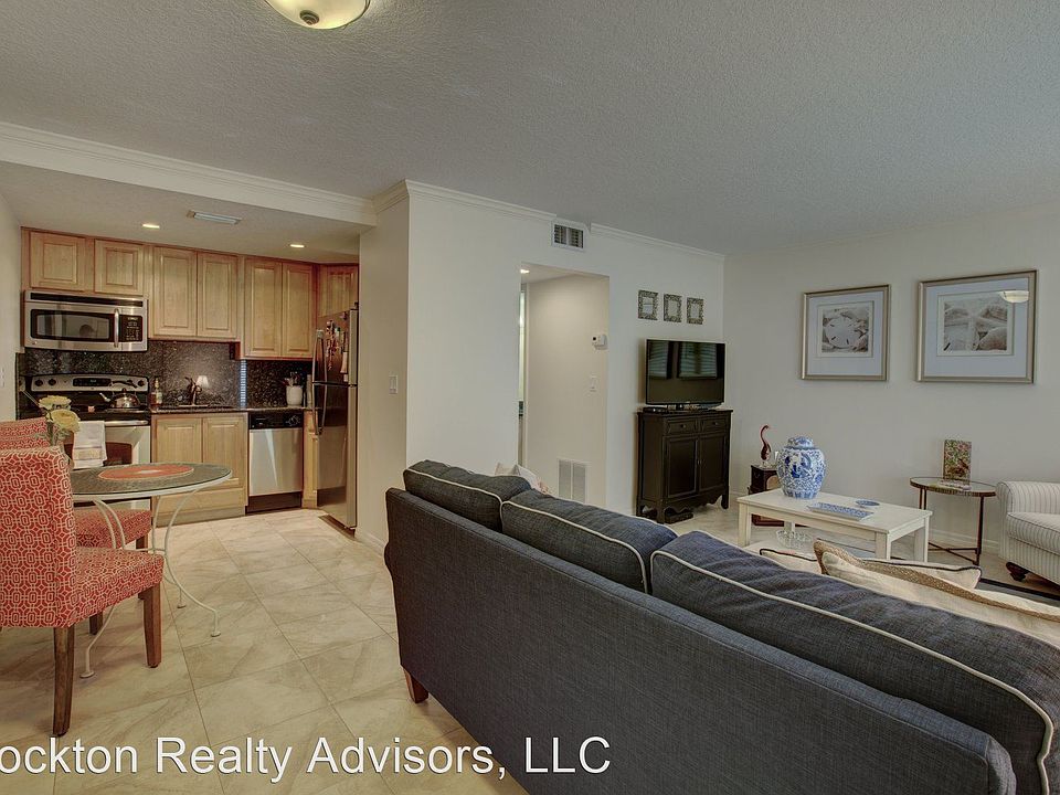1st image of 115 Airport Ave E APT 21