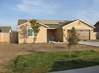 706 Jade Ct, Dinuba, CA