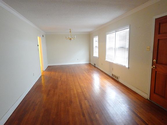 2nd image of 1419 Worthington St