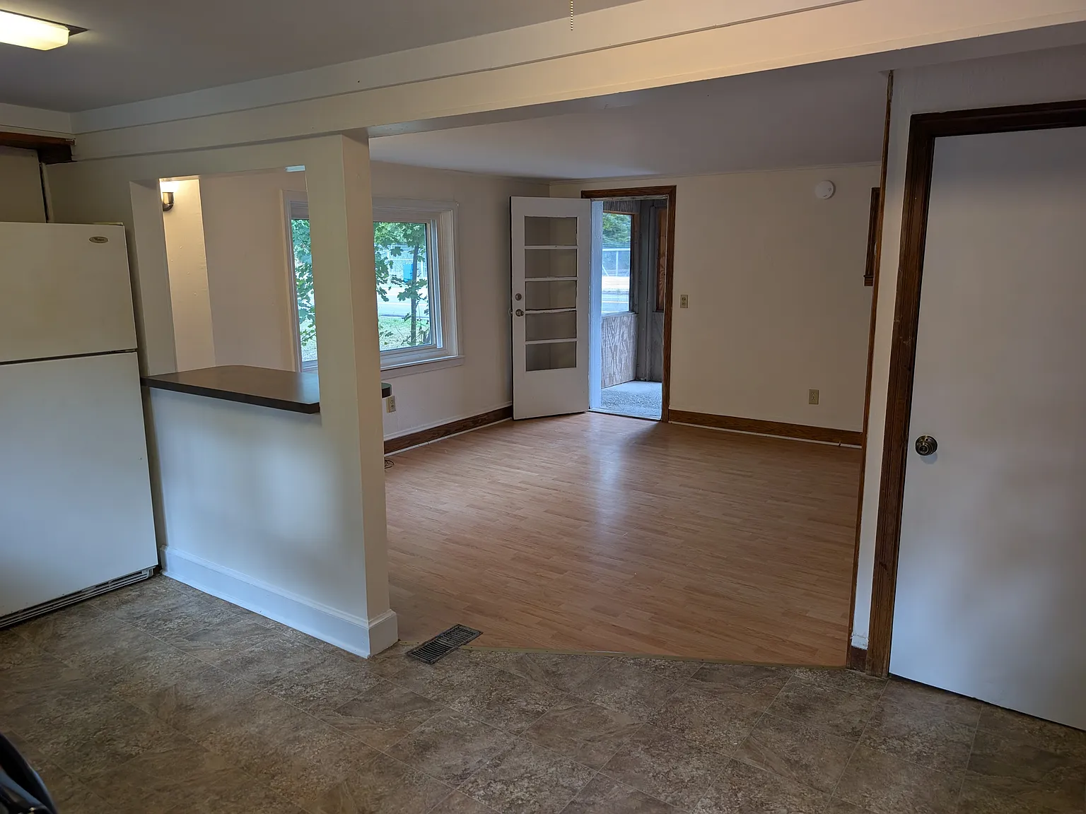 2 bed, $1,150 — Photo 2