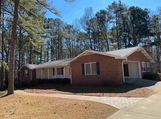 425 Castlewood Rd, Tyrone, GA 30290