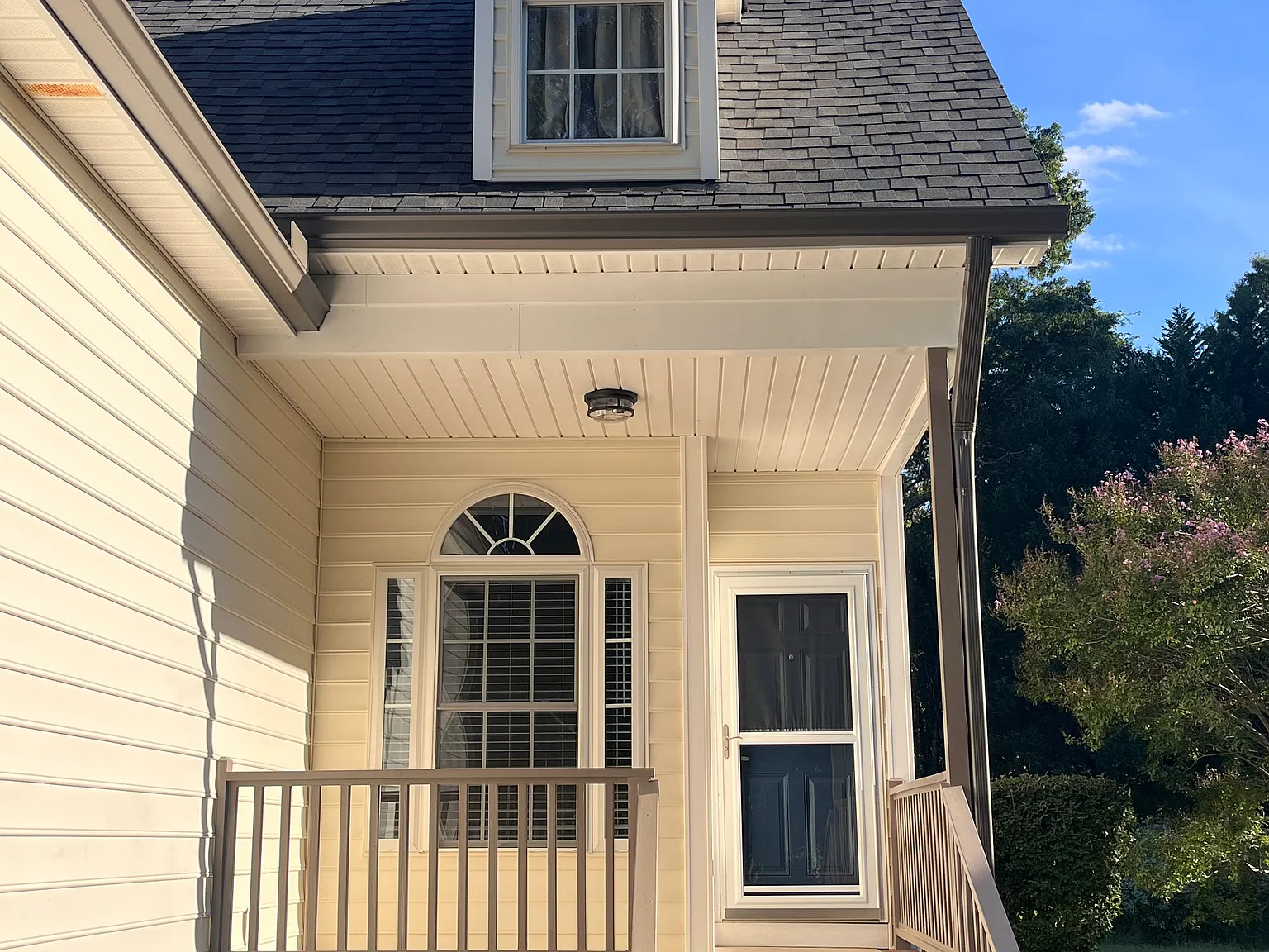 4 bed, 2.5 bath, 1800 sqft, $2,500 — Photo 3