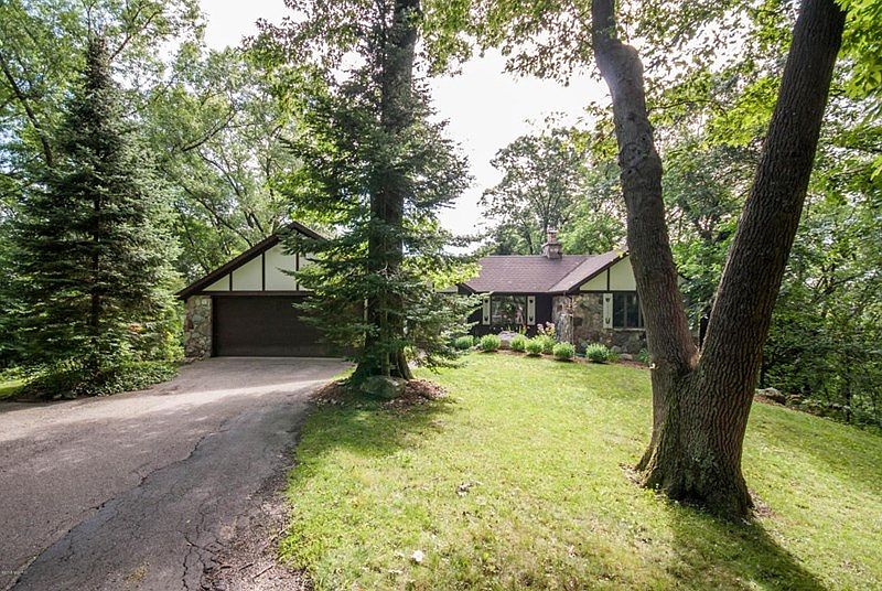 1st image of 2575 Gulliford Dr SE