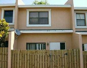 1st image of 160 SE 12th Ave #160