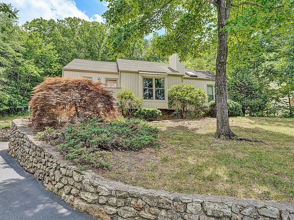 4th image of 4520 Summerset Cir