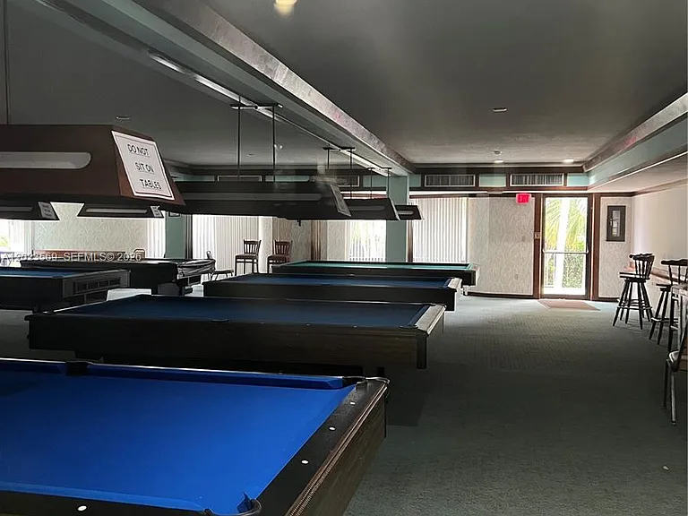 1400 Saint Charles Pl #323 — Photo 31