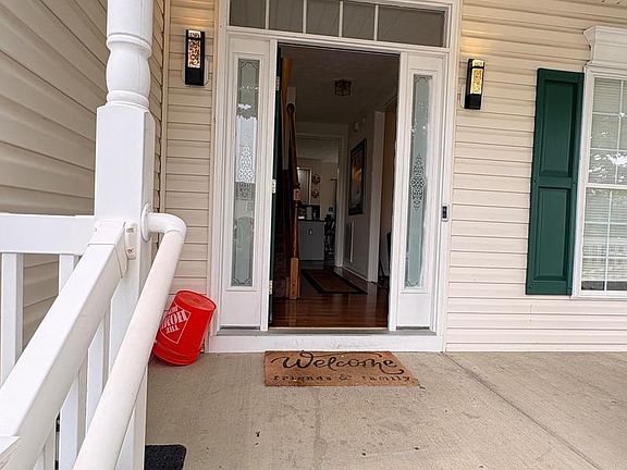 5th image of 40 Carlsbad Dr