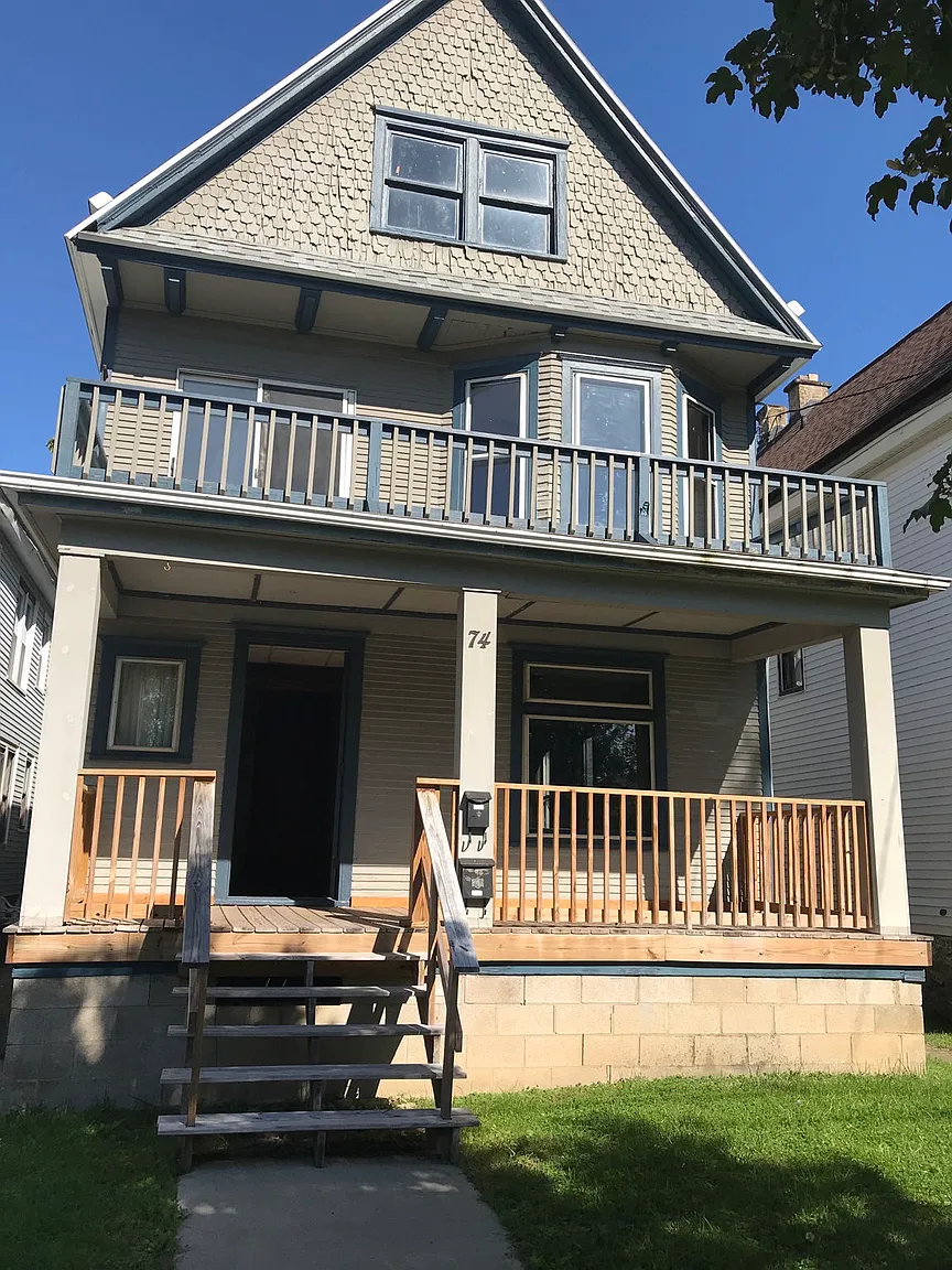 74 Woodside Ave photo 1