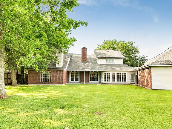 4th image of 312 Timbercreek Dr
