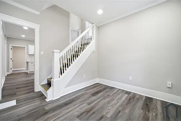 12828 Woodside Ave — Photo 7