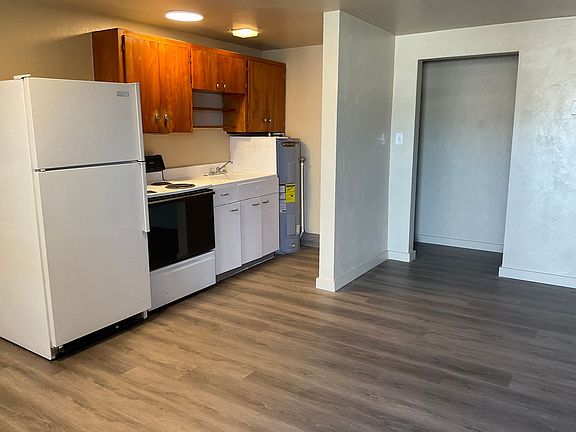 3rd image of 7603 Pacific Ave #8