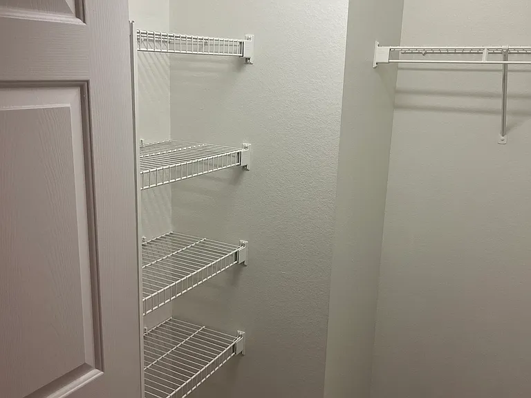 540 Brighton Ct — Photo 26