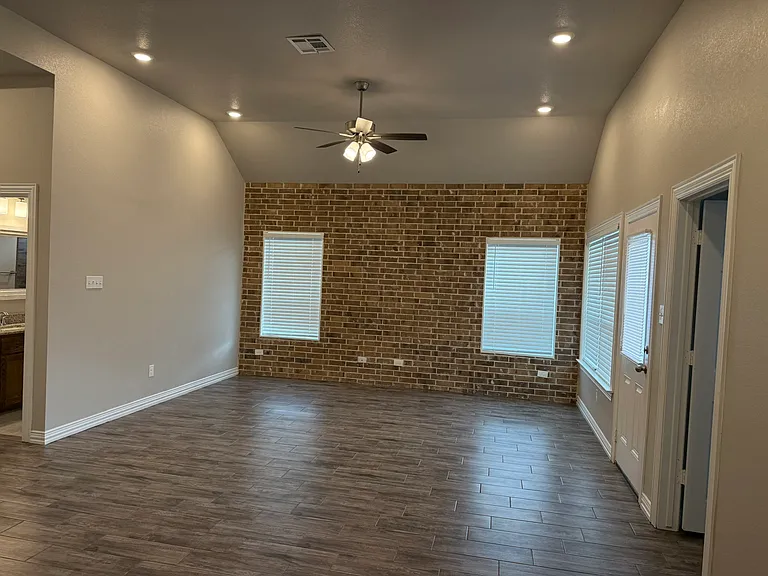 3202 Fenway Cir — Photo 22