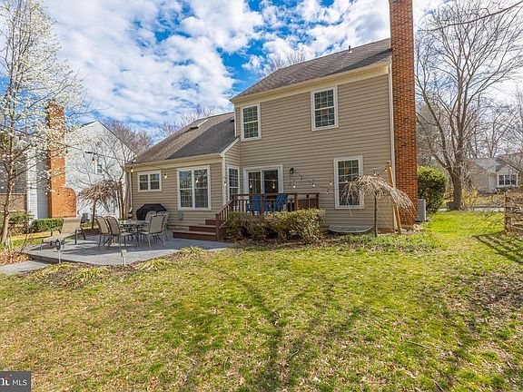 So much yard space to romp and relax!