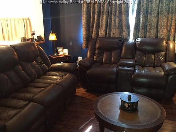 5th image of 153 Riverview Dr