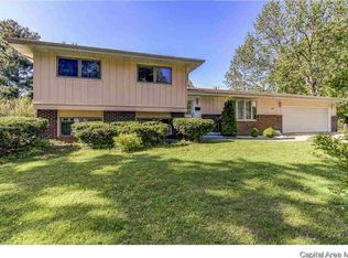 60 Danbury Dr, Springfield, IL 62704