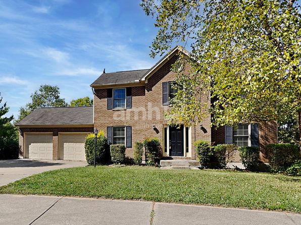 15 Whispering Woods Ln