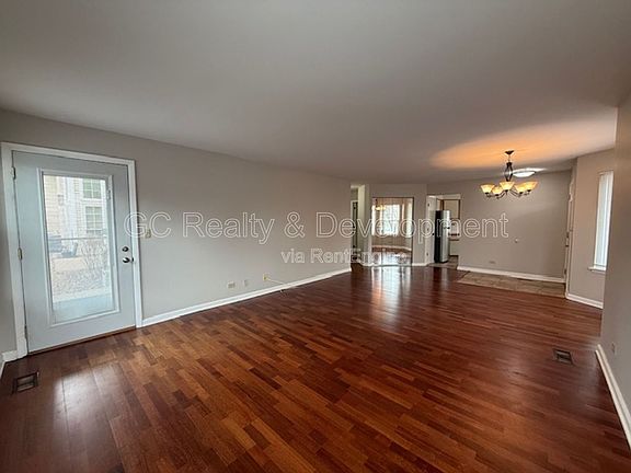 4th image of 2131 Aberdeen Ct