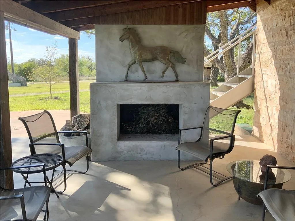 2 bed, 3.0 bath, 1762 sqft, $3,500 — Photo 3