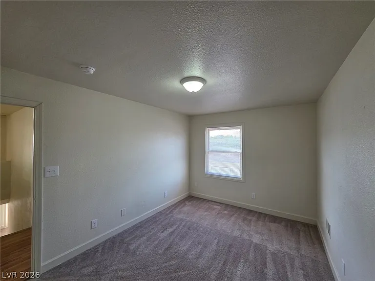 1590 Mustang Dr — Photo 45