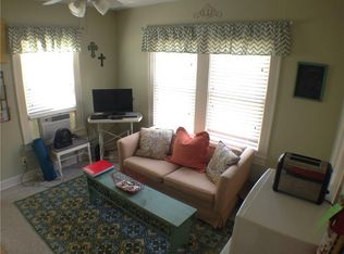 906 W 22nd St APT 8, Austin, TX 78705