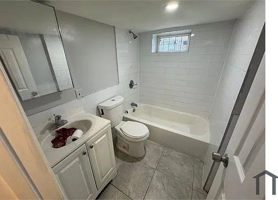 65 Hawkins St #3 — Photo 8