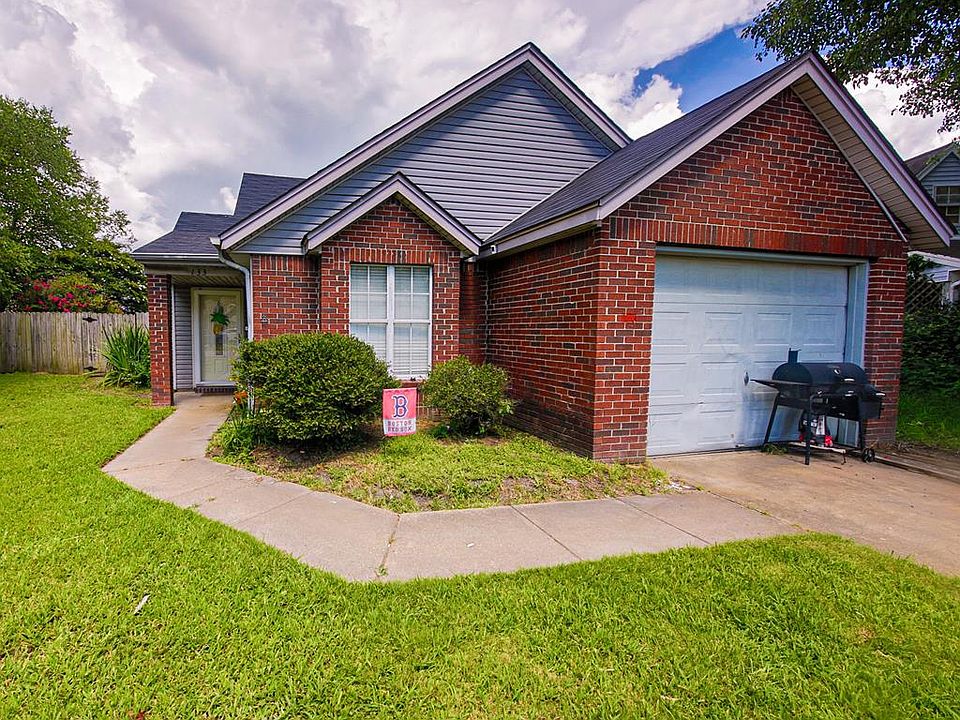 1st image of 133 Meadowbrook Cir