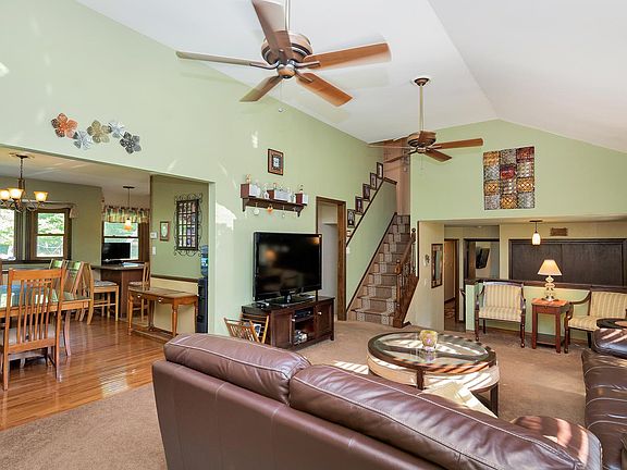 2nd image of 18 Fredrick Dr