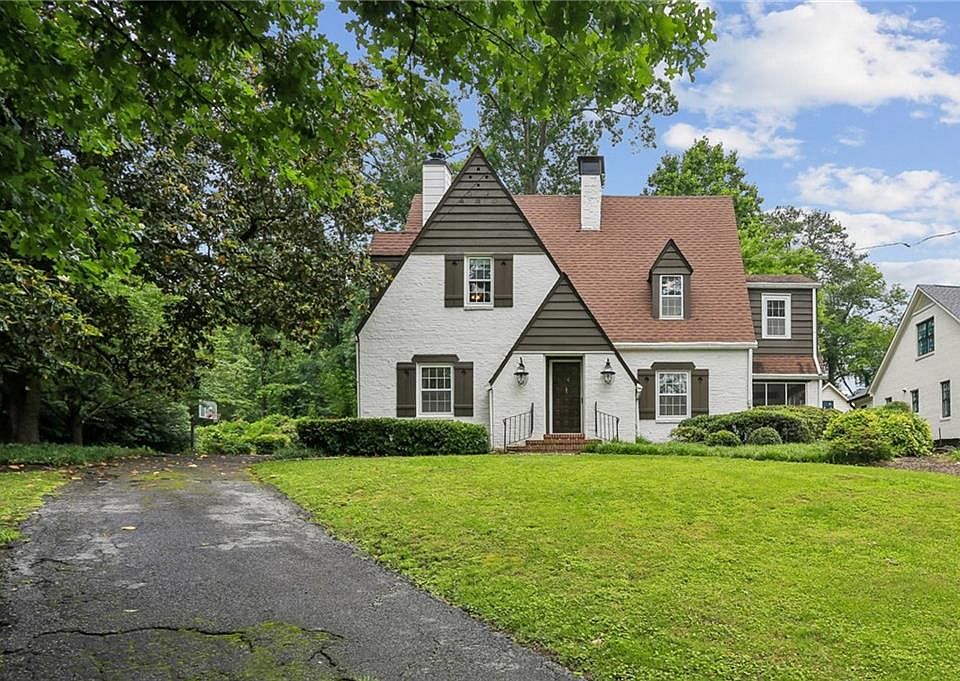 1st image of 3648 Kingsboro Rd NE