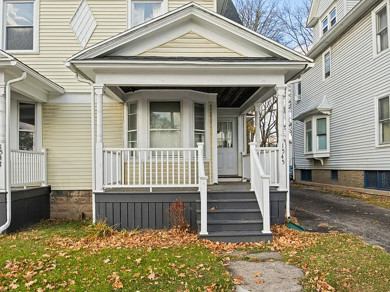 1545 South Ave — Photo 2
