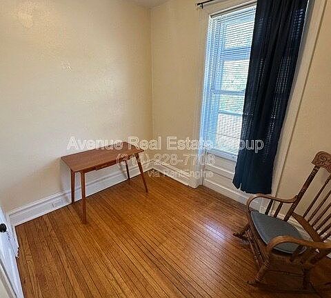3rd image of 3802 Flad Ave