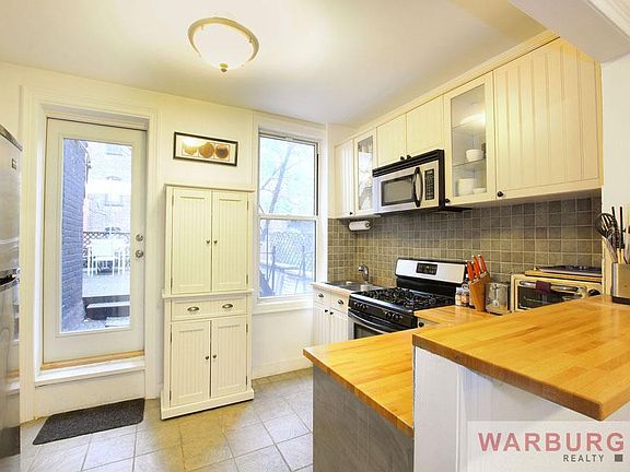2nd image of 102 E 4th St APT 3