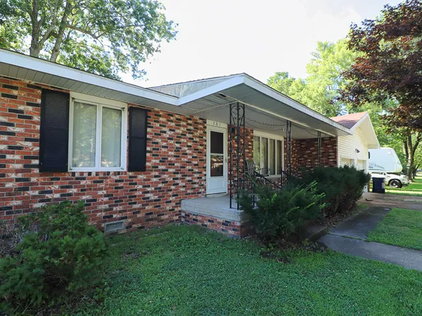 761 S Oak Street, Buffalo, MO 65622