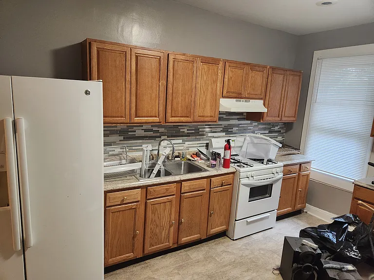 1105 Ashburton St #1 — Photo 4