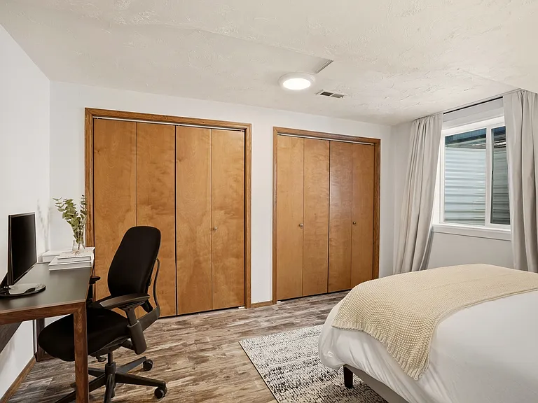 W Cora Ct — Photo 38