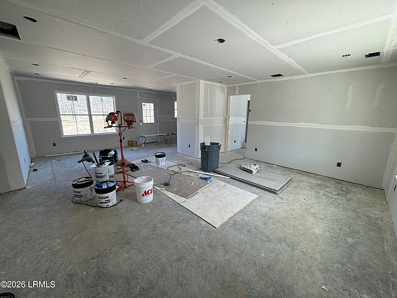 3rd image of 310 Kathy Ave