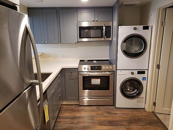 5th image of 2201 E Roanoke St #B