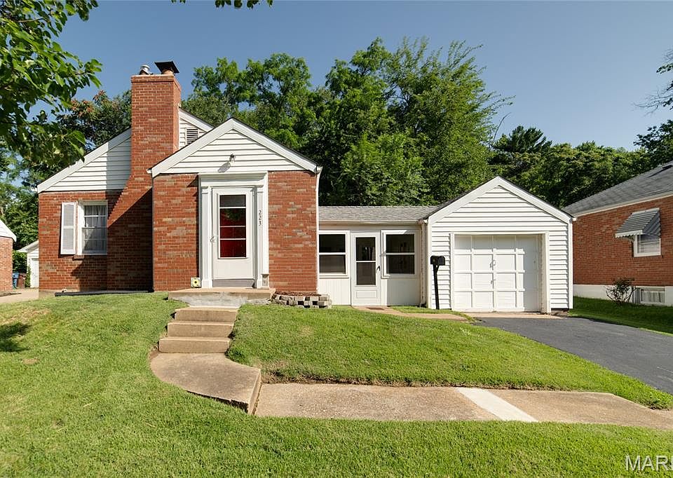 1st image of 223 Robert Ave