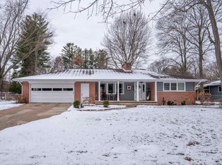 5813 Flaxmoor St, Midland, MI 48640