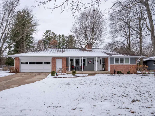 5813 Flaxmoor St, Midland, MI 48640