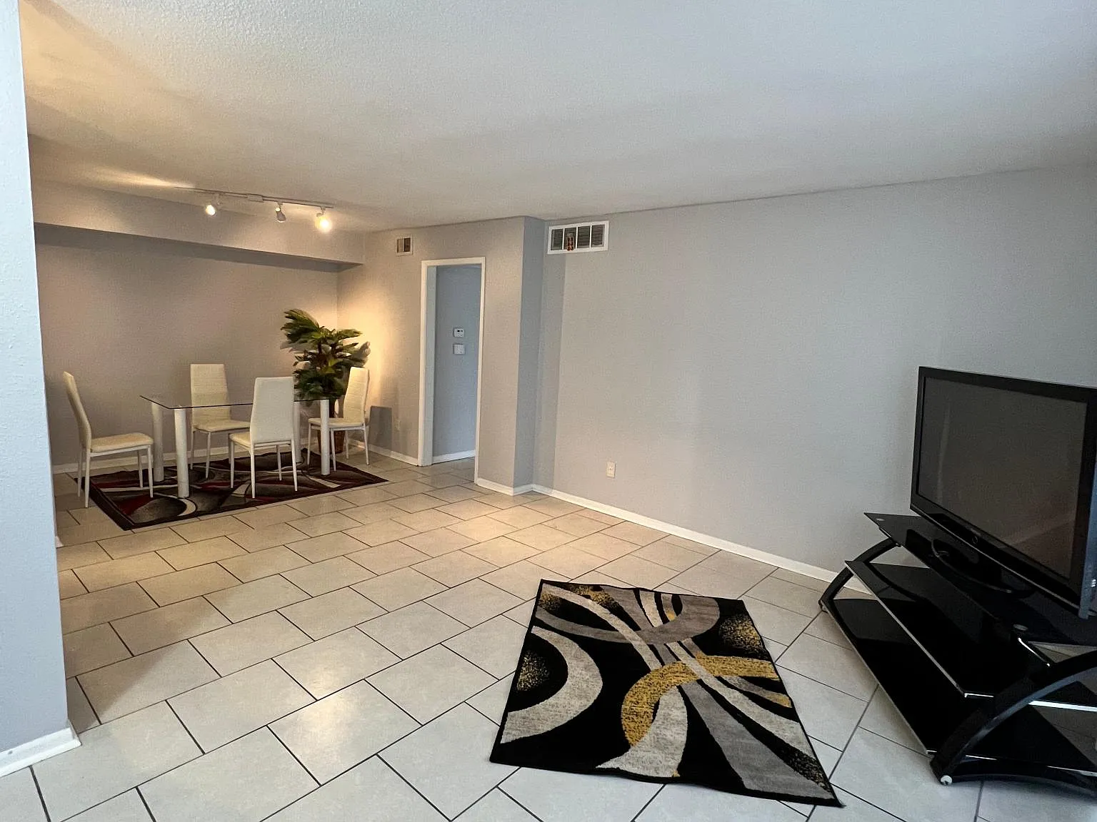 8918 Bissonnet Street — Photo 2