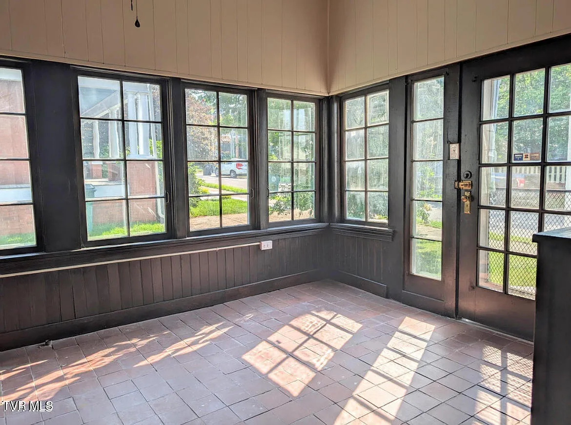 1 bed, 800 sqft, $1,250 — Photo 3
