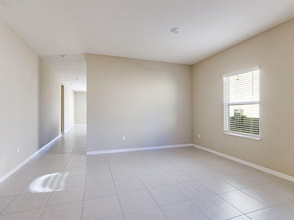 3rd image of 218 Brybar Dr