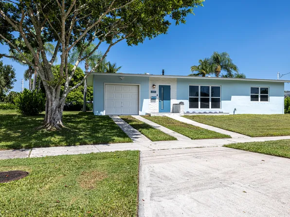 2805 SE Pocatella Road, Port St Lucie, FL 34952